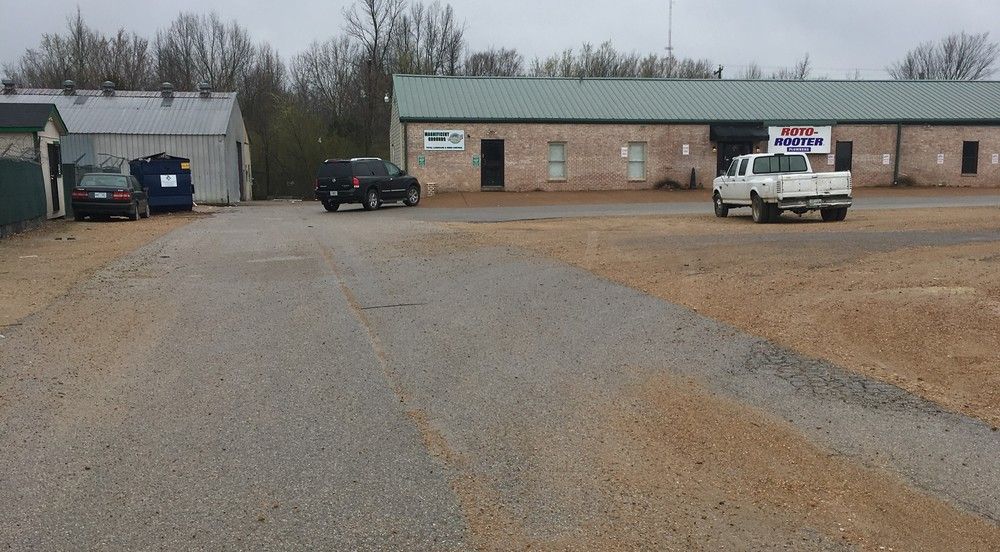 9373 Macon Rd, Cordova, TN 38016